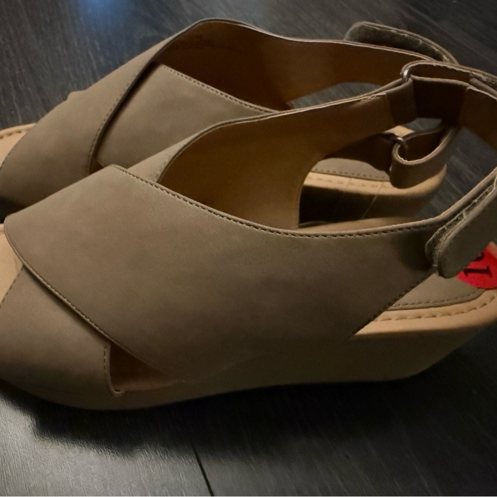 Elegant Brown Wedge Sandals